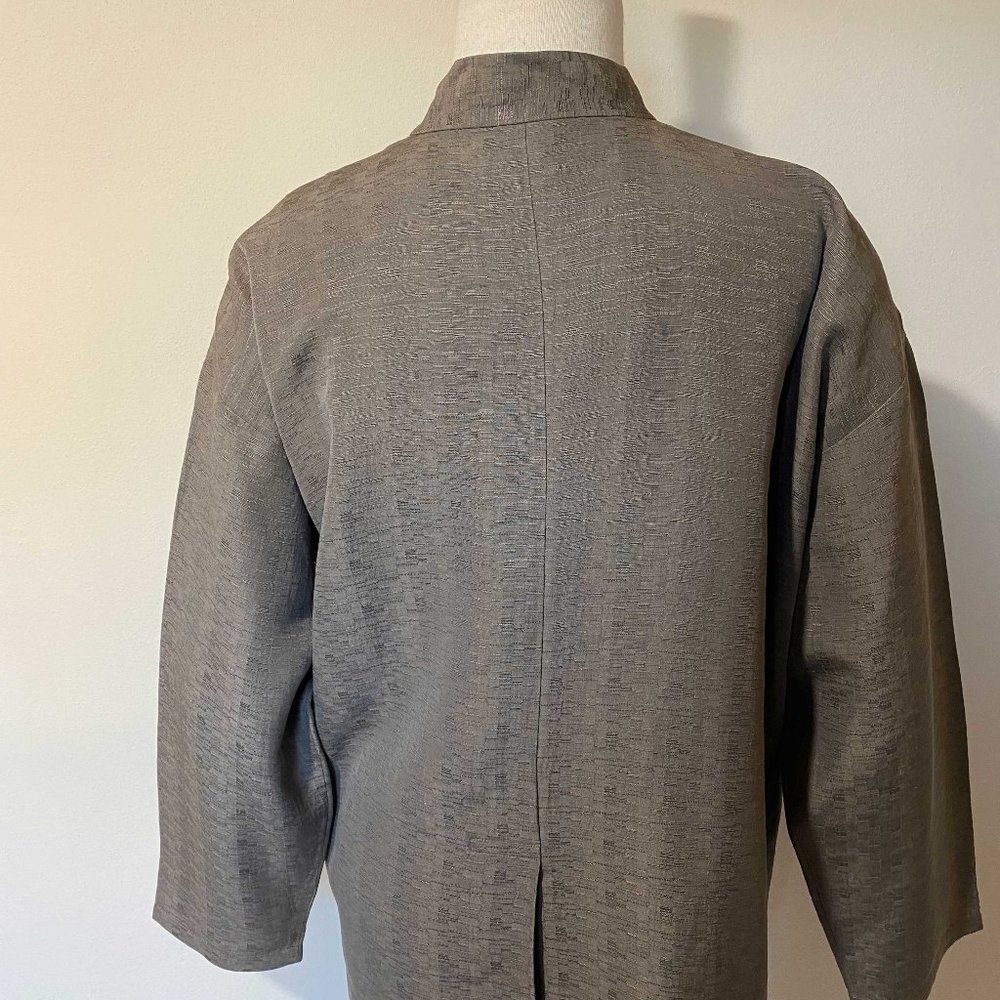 Eileen Fisher Gray Silk blouse - Mandarin collar - size small - Picture 2 of 5